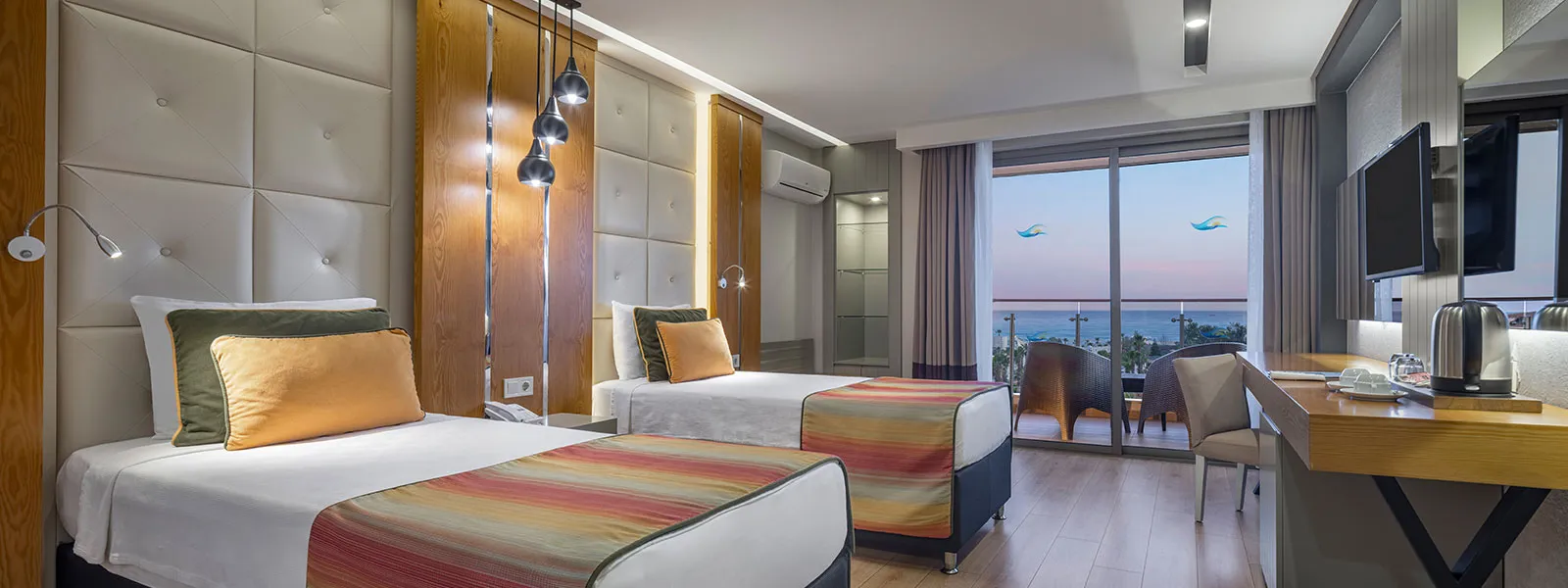 Deluxe Family Room Sea View